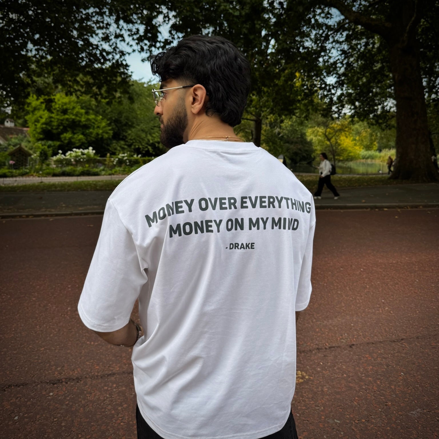 VERSES DRAKE HEADLINES TEE